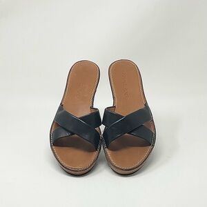 Donald J Pliner black leather AFRA sandals 8M. Made in Italy.